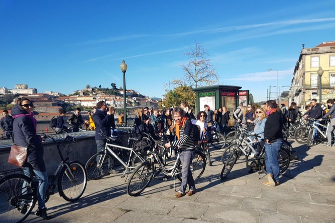 24 hour bicycle rental - Picking up your bike at Rua de Camões 703