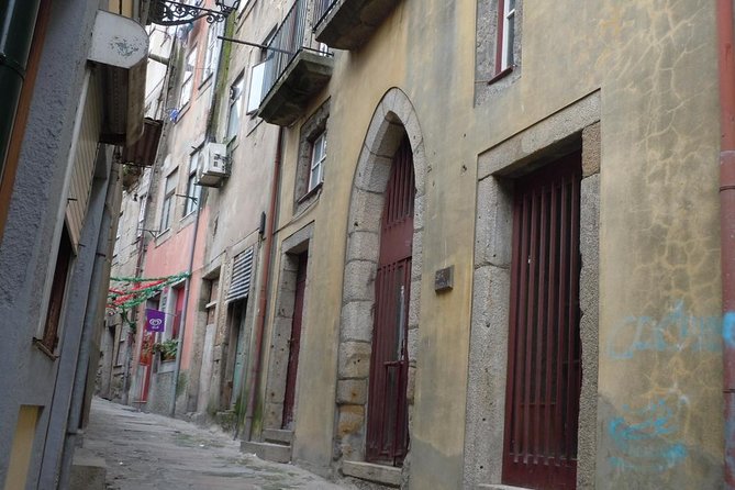 3-Hour Porto Jewish Heritage Walking Tour with Local Guide - Medieval Porto at Postigo do Carvão