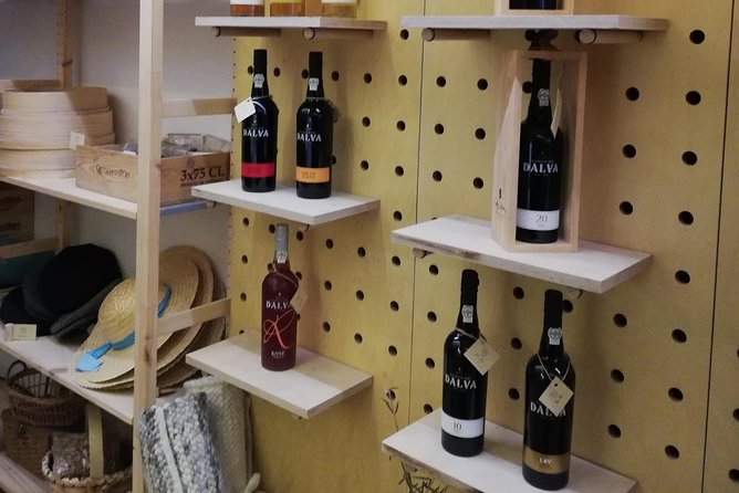 3 table wines & 5 Port wines + Tapas - The question of three table wines and three wine houses