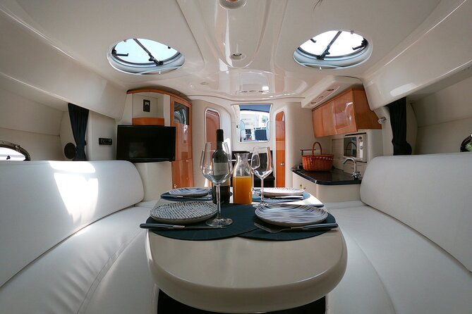 4H Private Boat Trip on the Douro River - Feel the Nature - The long cruise between the stops