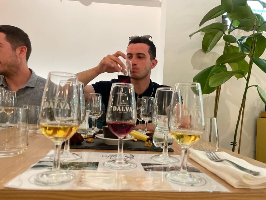 5 pairings ports wines with a Sommelier - Food requirements and accessibility