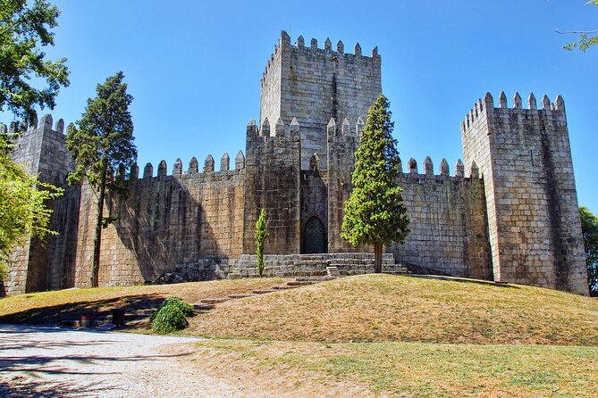 Authentic Braga & Guimarães: Small Historical Group Tour - Igreja de São Miguel do Castelo and the baptism legend