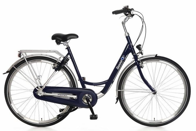 Aveiro Bike Rental - 5/8 hours - Picking the right bicycle at Biclaria