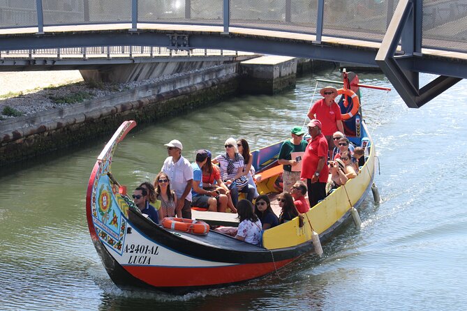 Aveiro Canal Cruise in Traditional Moliceiro Boat - The traditional moliceiro is part of the appeal
