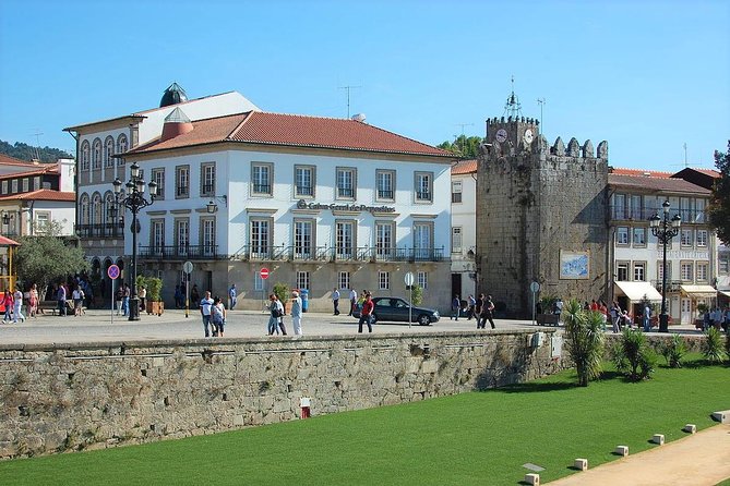 Barcelos, Ponte de Lima & Viana Private Tour (All Inclusive) - Ponte de Lima and the bridge of Saint James