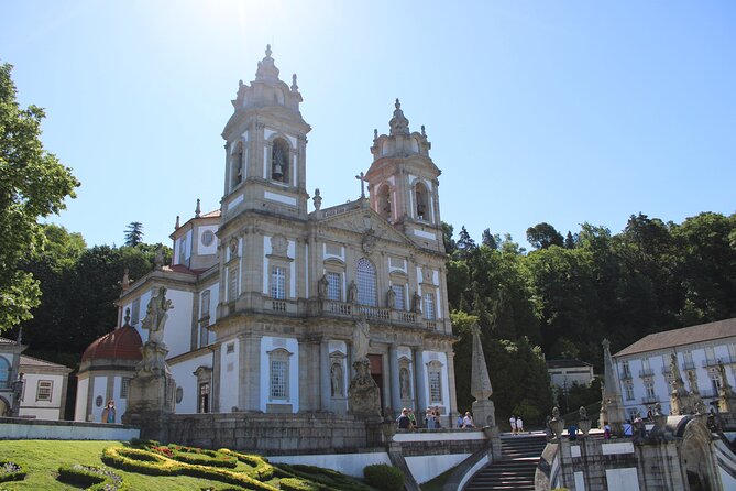 Best of Braga and Guimaraes Day Trip from Porto - How much walking and free time should you expect?