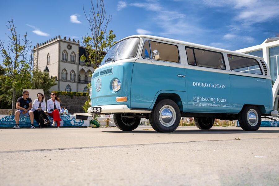 Best views to Porto from Gaia. VW Kombi tour with cocktail - Cruising past Gaia’s port-wine cellars