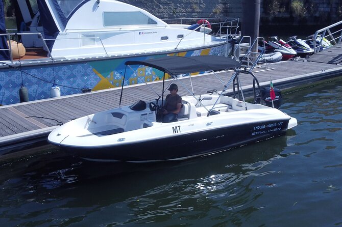 Boat Trip in Douro Porto - A quieter stretch on the Douro