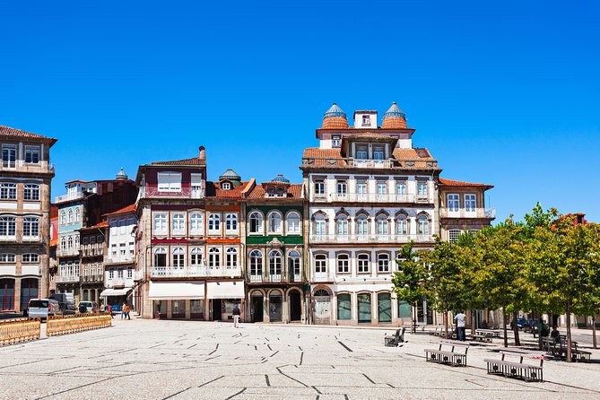 Braga and Guimarães Full Day Private Tour from Porto - Guide quality and the value of local explanation