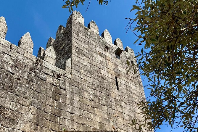 Braga/Guimarães: 1 Day with Lunch + farm and wine tasting - Key points at a glance