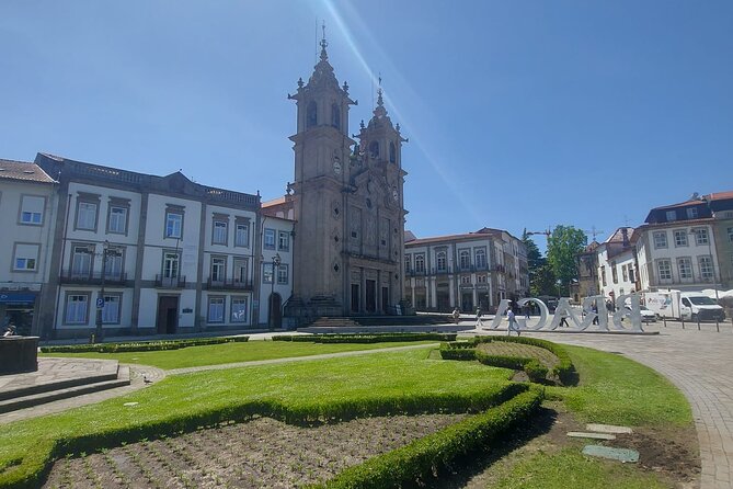 Braga/Guimarães: 1 Day with Lunch + farm and wine tasting - Braga, the Roman and religious center