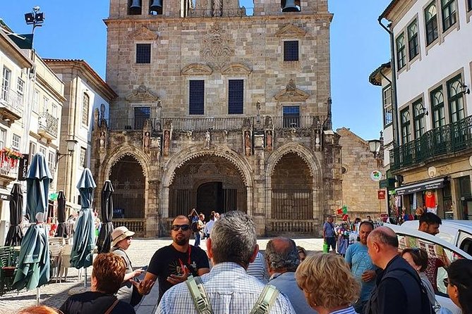 Braga: Half Day Private Tour from Porto - Leaving Porto with a private guide