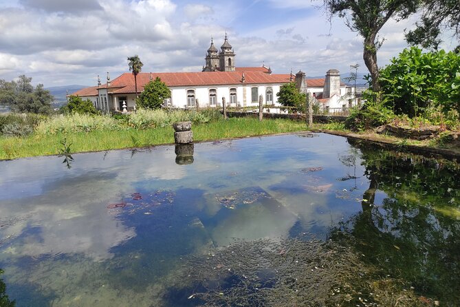 Braga - Roman & Baroque / Full Day - from Porto - Arco da Porta Nova and the first steps into Braga