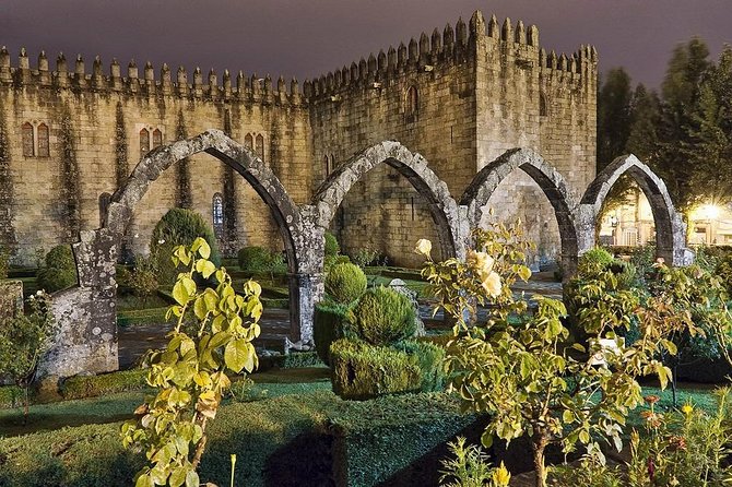Braga - Roman & Baroque / Full Day - from Porto - Republic Square and Largo Carlos Amarante