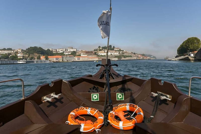 Bridges Cruise with World of Discoveries or Sunset Option - The 16-language audio guide