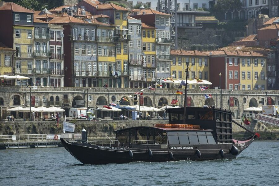 Bridges Cruise with World of Discoveries or Sunset Option - Value at about $20 per person