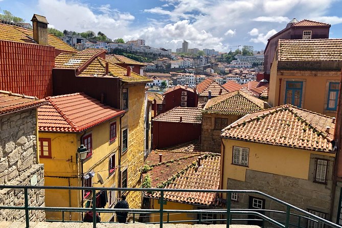 City Walking Tour & Port Wine Cellar - Walking demands, meeting point, and end point