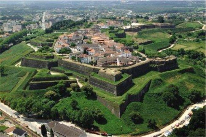 Day Trip from Porto to Santiago de Compostela and Valença - Key points at a glance