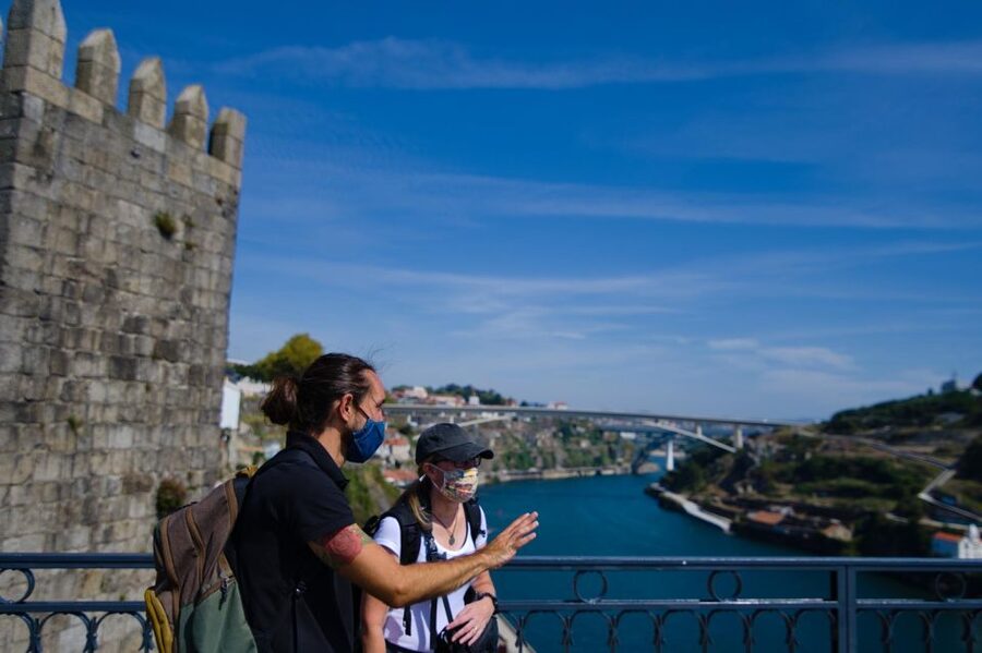 Discover Porto - A Private Walking Tour w/ Authentic Tasting - Thiago’s real estate and expat perspective