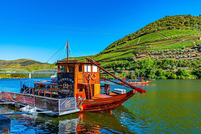 Douro Valley: Historical Sites, Wine Experience, Lunch & Cruise - Leaving Porto at 7:30 a.m.