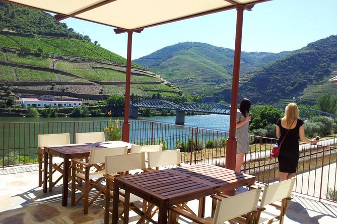 Douro Valley: Historical Sites, Wine Experience, Lunch & Cruise - Pinhão and the Rabelo boat
