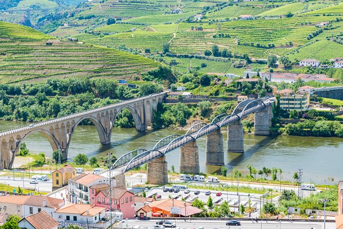 Douro Valley - Relaxed Departure from Porto - São Cristóvão do Douro and the Final View