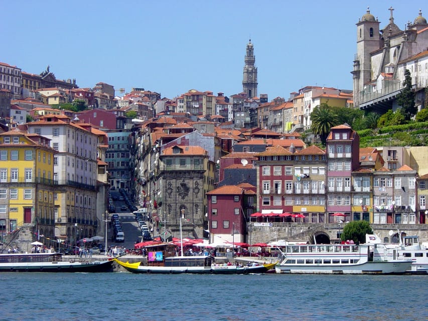 From Lisbon: Porto City Tour and Wine Tasting - São Bento Station turns a railway stop into an art visit