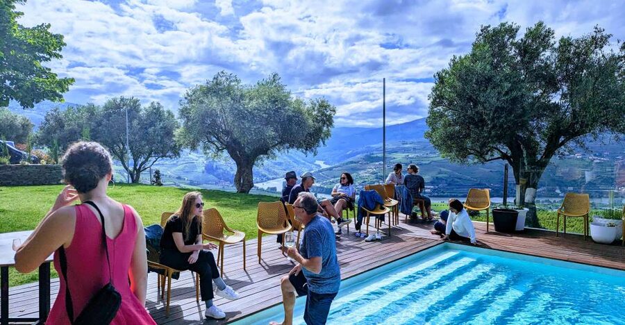 From Porto: 2 Wine Regions, Farm-to-Table Lunch & Boat - Who should book this day out
