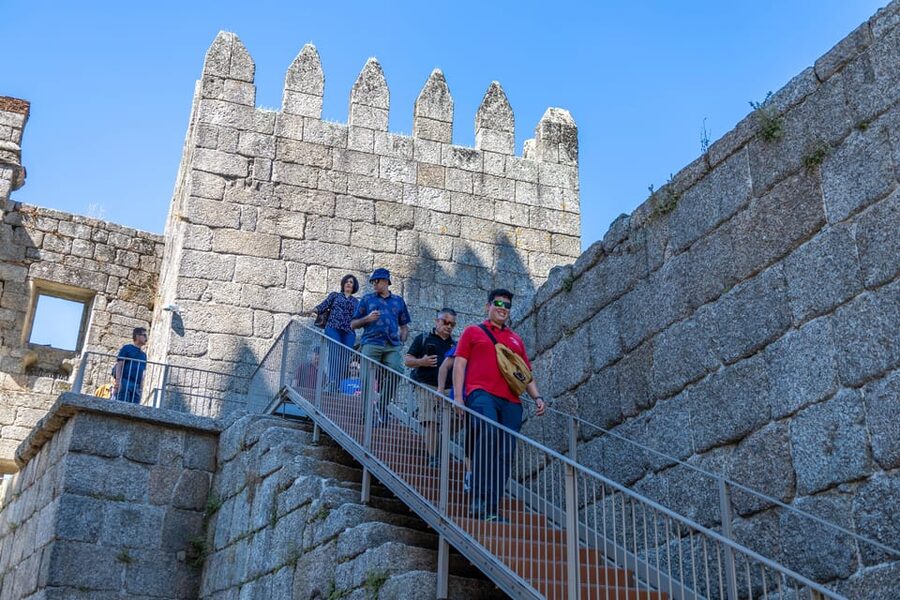 From Porto: Braga and Guimarães Full-Day Trip - Should you book Braga and Guimarães from Porto?