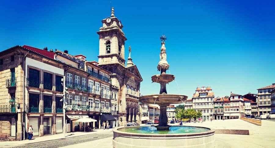 From Porto: Braga & Guimarães Full-Day Tour - Guimarães Castle and the story of Portugal