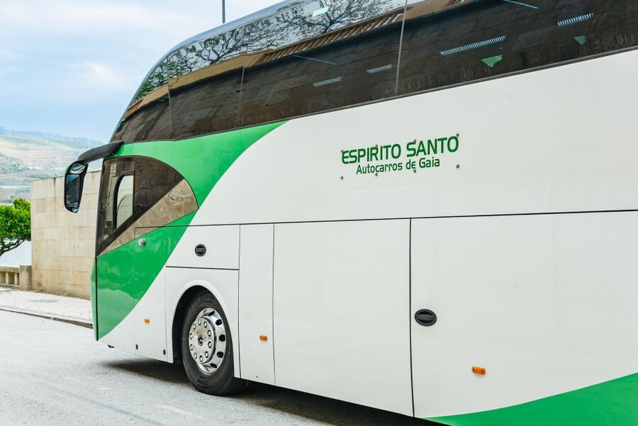 From Porto: Douro River Cruise to Régua with Lunch - Breakfast on the river