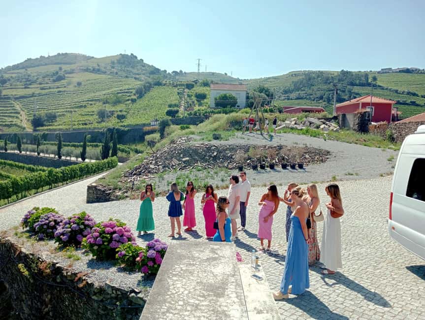 From Porto: Douro Valley 3 Vineyards Tour with Lunch - Lunch at the second vineyard
