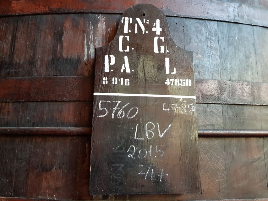 From Porto: Douro Valley 3 Vineyards Tour with Lunch - What the guides add to a long day