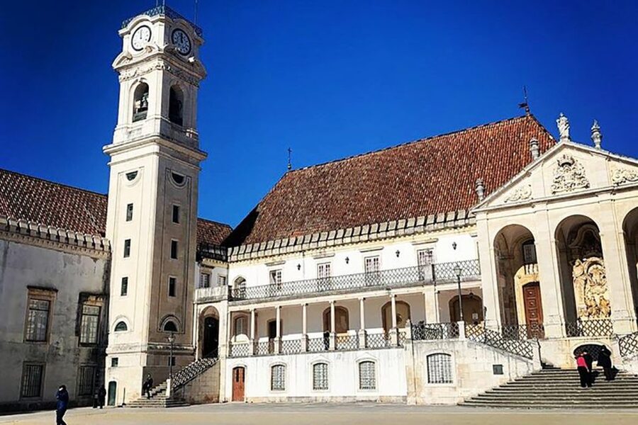 From Porto: Private Transfer to Lisbon w/ up to 4 City Stops - Aveiro: canals, painted boats, and a gentle first stop