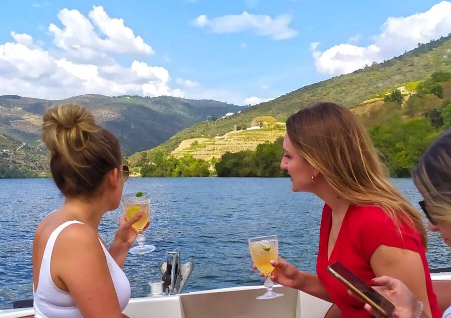 From Porto: Small-Group Douro Valley Wine Tour Lunch & Boat - Quiet viewpoints before the wine begins