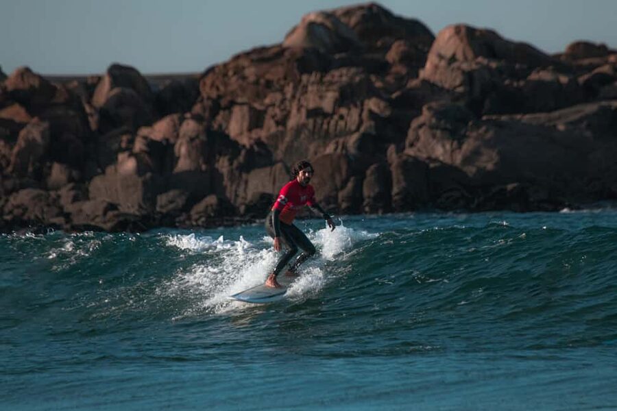Group Surf Lesson - The teaching style: clear, social, and practical
