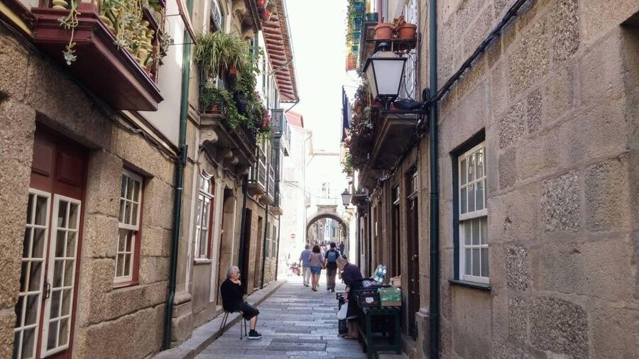 Guimarães Tour(4Hours): From Oporto;City Tour- Half Day Trip - Key points to know before you book