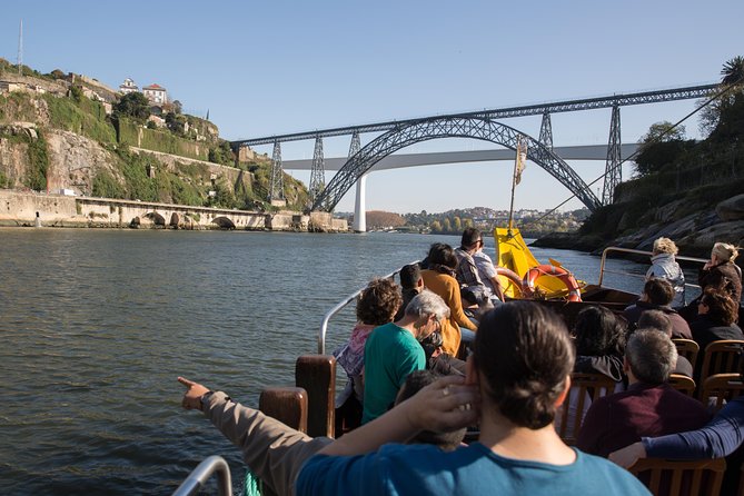 Half Day City Tour with Six Bridges Cruise and Wine Tasting - Porto in five hours, with one important qualification