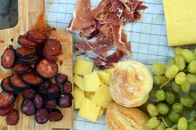 Half-day Hike & Picnic with Dog Love in Porto's Mountains - What to Bring and Who Should Book