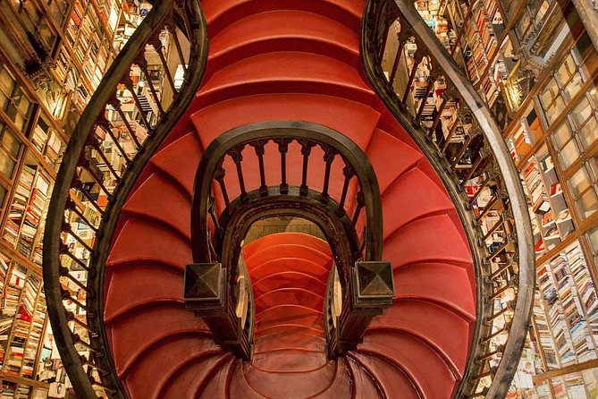 Harry Potter and Lello Bookshop Tour : Highlights and Hidden Gems - Lello Bookshop and the Potter connection