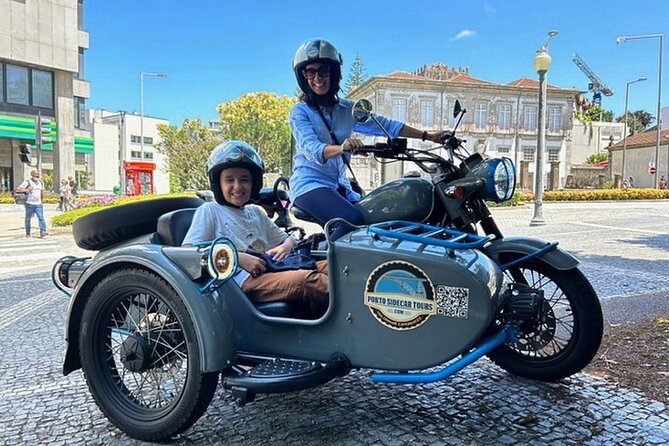 Highlights of Porto on a glamorous sidecar - Half Day - Clerigos and the first look across the river