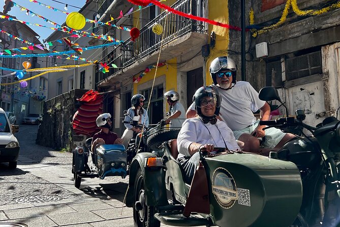 Highlights of Porto on a glamorous sidecar - Half Day - The guides make the difference
