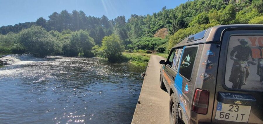 Living 4x4 Oporto Montains - The food stop gives the adventure a local touch