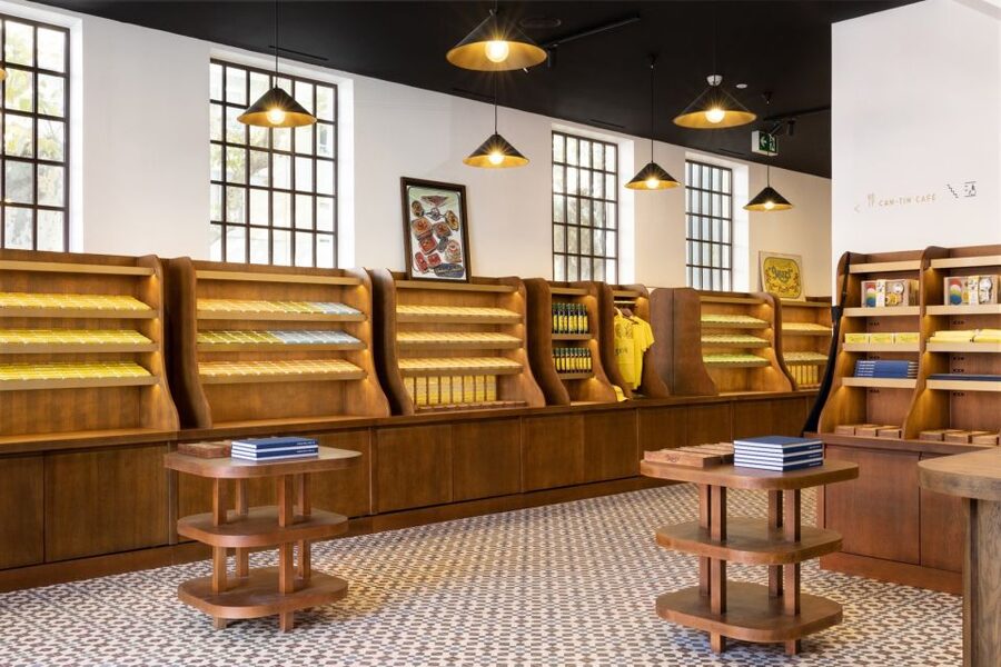 Matosinhos: Conservas Pinhais Factory Tour - The tasting at Can-Tin Café