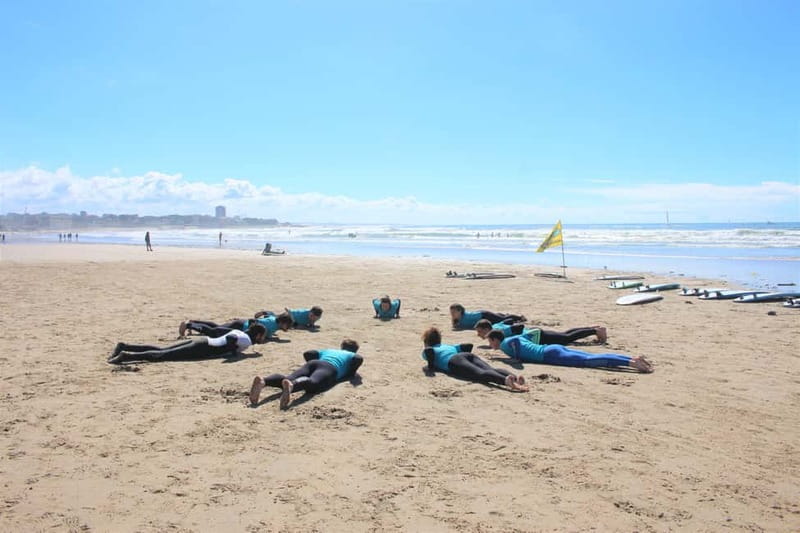 Matosinhos: Surfing Lesson with Equipment - Who should book this lesson