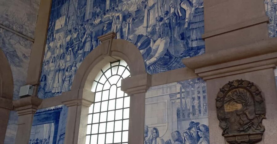 Monumental and historical Oporto with the Stock Exchange Palace - Who should choose this Porto walking tour?