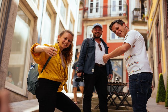 Off the Beaten Track in Porto: Private City Tour - Ribeira as the finish