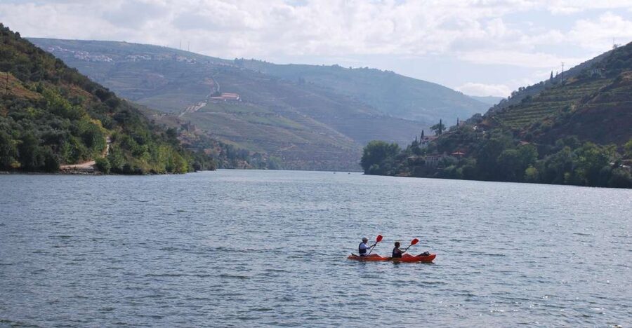 Pinhão: 4 Hour Douro Valley Kayak Rental - What the river feels like in practice