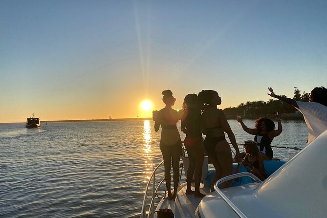 Port : 6 Bridges Cruise With Sunset option & Port wine - Ponte da Arrábida and the first river views