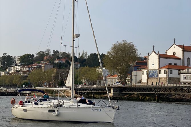 Port : Douro River Cruise (2 h) – Wine & Scenic Views - Gaia’s port wine cellars and the taste of the river